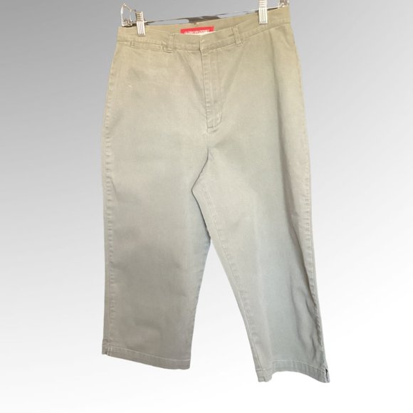 Gloria Vanderbilt Capris In Avocado 